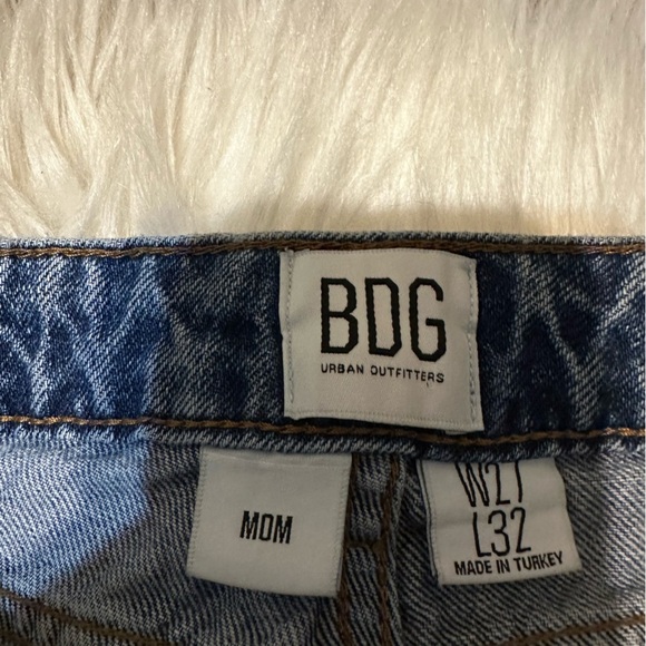 BDG Jeans - Picture 9 of 12